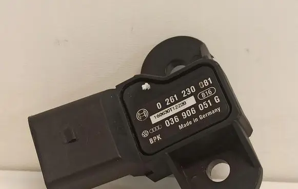 Audi A8 S8 D5 Air pressure sensor 0261230081