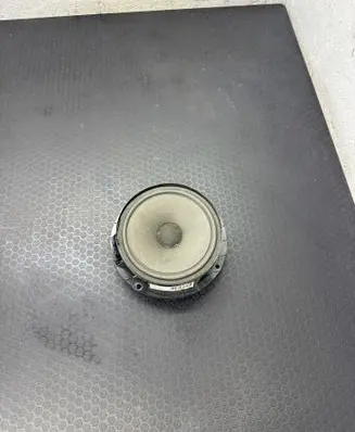 Volkswagen PASSAT B7 Rear door speaker 3C8035453