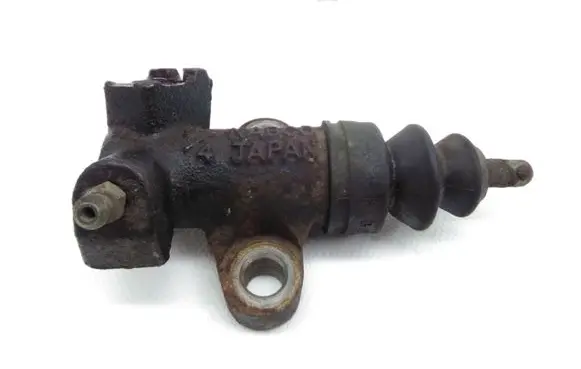 Subaru Legacy Clutch slave cylinder 
