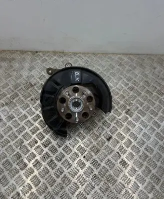 Toyota RAV 4 (XA50) Rear wheel hub