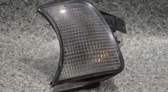 BMW 5 E34 Front indicator light 183270B