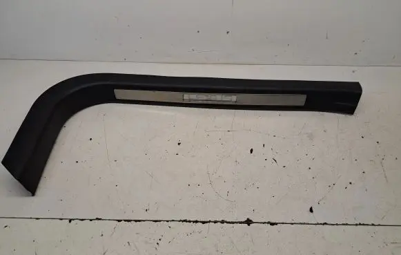 Lexus RX 330 - 350 - 400H Rear sill trim cover 6792048012