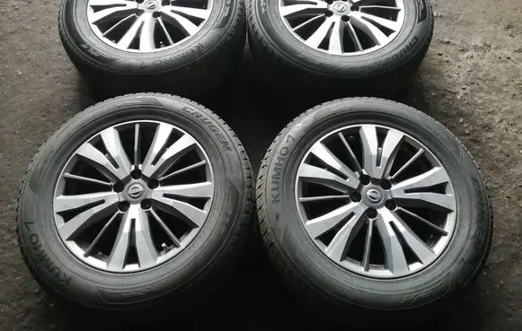 Nissan Pathfinder R52 R18 alloy rim 9PF2AWA48