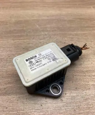 Audi A6 S6 C6 4F ESP acceleration yaw rate sensor 4F0907637A 0265005776