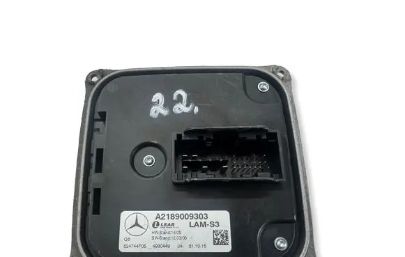 Mercedes-Benz CLS C218 X218 Headlight ballast module Xenon A2189009303 524744F05