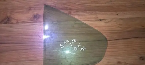 BMW 3 E36 Rear vent window glass 