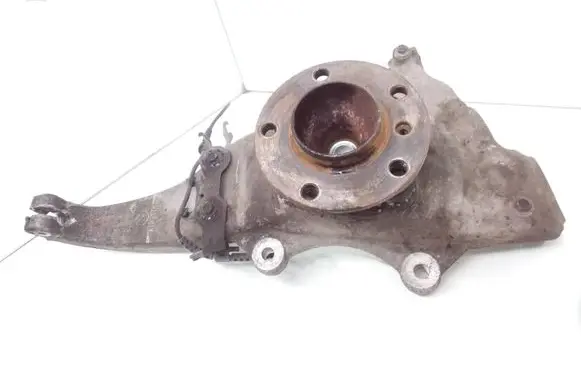 BMW 5 F10 F11 Front wheel hub spindle knuckle 6784638