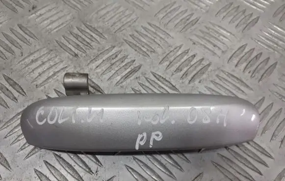 Mitsubishi Colt CZ3 Front door exterior handle/bracket 