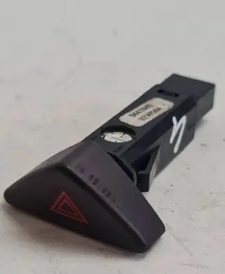 Volvo V70 Hazard light switch 9441045 02W504