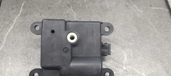 Nissan Murano Z50 A/C air flow flap actuator/motor 