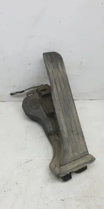 Volkswagen PASSAT B6 Accelerator throttle pedal 1K1721503L 6PV00860000