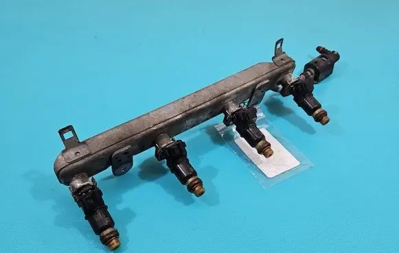 Fuel injector