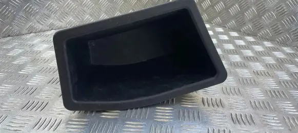 BMW 2 F22 F23 Dashboard storage box/compartment 51477296065