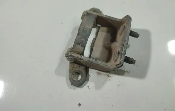 Nissan Pathfinder R51 Rear door lower hinge