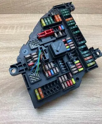 BMW 5 F10 F11 Fuse module 9234423 17033452