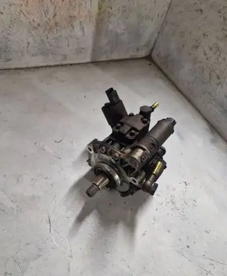 Toyota Aygo AB10 Fuel injection high pressure pump 9683528780