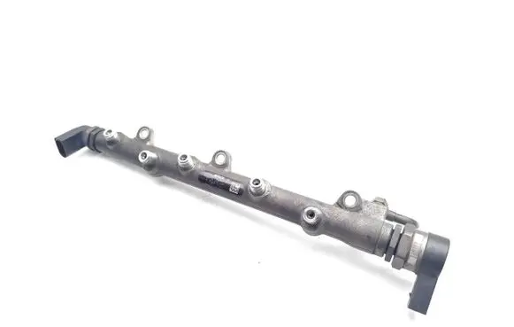BMW X3 E83 Fuel main line pipe 7787164 0281002481 0445214030