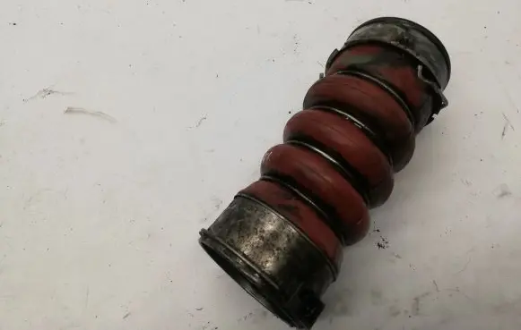 BMW X6 F16 Intercooler hose/pipe 7807987