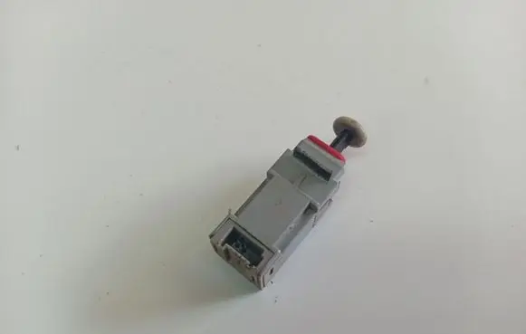 Opel Zafira B Brake pedal sensor switch 55701396
