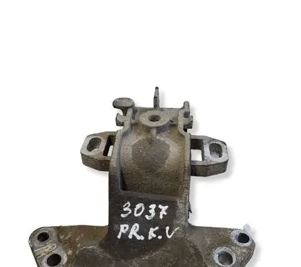 Citroen C5 Engine mount bracket 