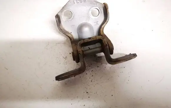 Ford Ranger Front door upper hinge