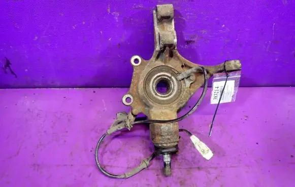 Citroen C4 I Front wheel hub spindle knuckle