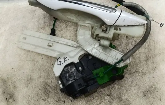 Hyundai i40 Rear door lock 814103Z000
