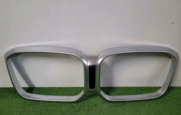 BMW X3 G01 Front bumper upper radiator grill 40505406