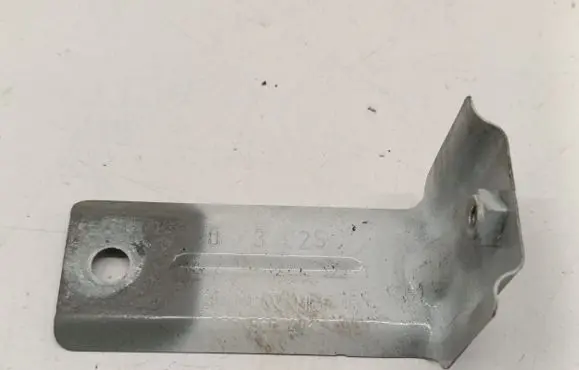 Volkswagen Taigo Fender mounting bracket 2G5809471