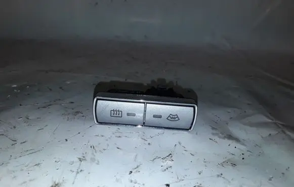 Ford Mondeo Mk III Windscreen/window heater switch 4S7T18K574AB