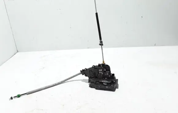 Mercedes-Benz GLS X166 Front door lock A2220063999