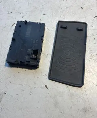 Opel Astra L Wireless charging module 9837716480 A300400800500 A3C0400800500