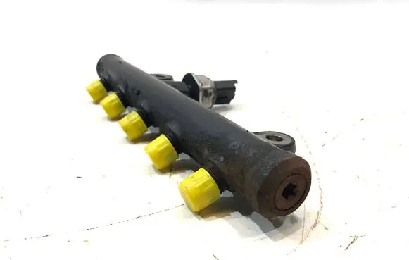 Volvo V50 Fuel main line pipe 9654726280