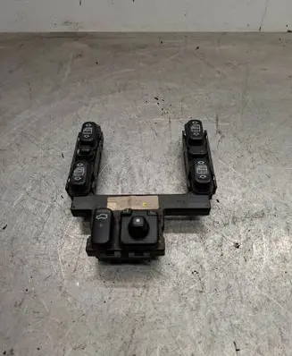 Mercedes-Benz E W210 Electric window control switch 2108213951 93750030