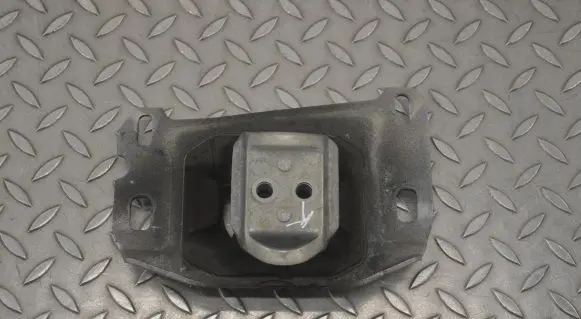 Peugeot 3008 II Engine mount bracket 9813699680