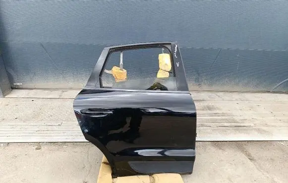 Porsche Macan (95B) Rear door 
