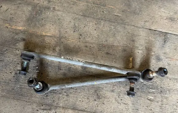 Nissan X-Trail T33 Front anti-roll bar/stabilizer link FAW