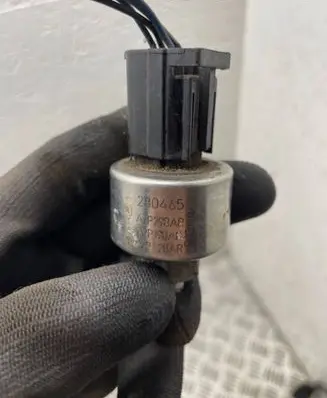Air conditioning (A/C) pressure sensor