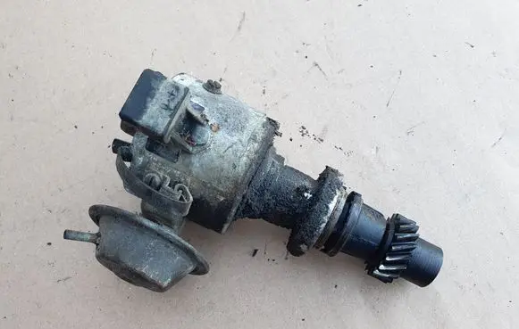 Volkswagen Golf II Spark distributor 027905205F 0237020109