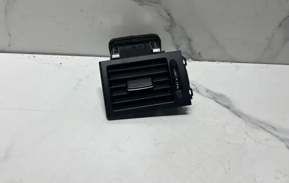 Mercedes-Benz C W204 Dashboard side air vent grill/cover trim 05923001