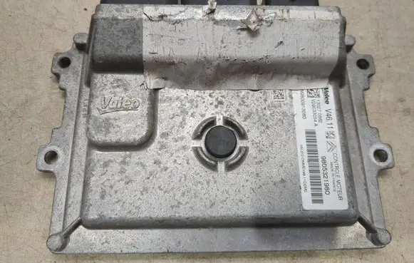 Peugeot 208 Engine control unit/module V29033054A 130270862 9805321980