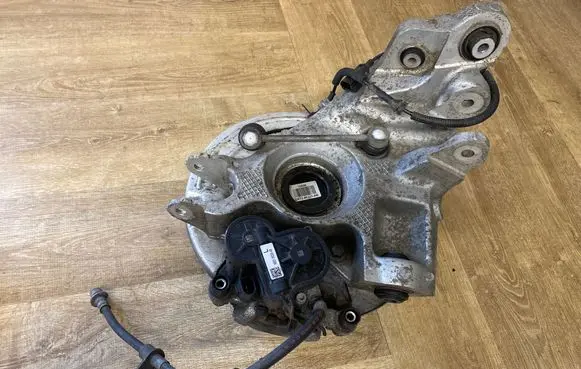 Land Rover Range Rover Evoque L551 Rear wheel hub GK724K327AB K8D2-5A969-BA
