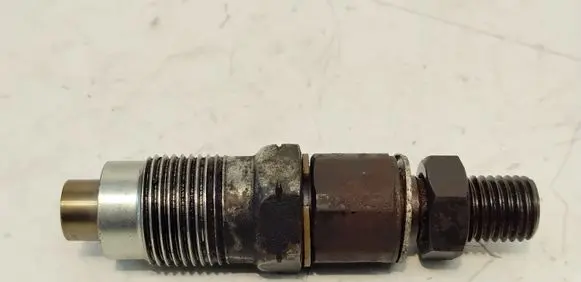Toyota Corolla E110 Fuel injector