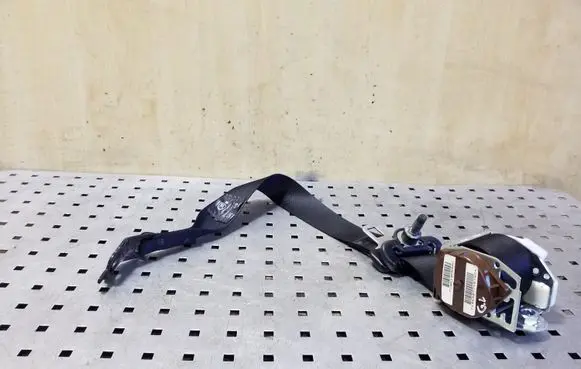 Jeep Grand Cherokee Rear seatbelt 2429935