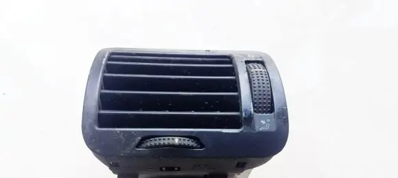 Volkswagen PASSAT B5 Dash center air vent grill 3B0819703