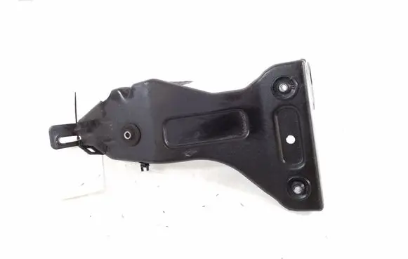 Mercedes-Benz ML W164 Power steering pump mounting bracket 