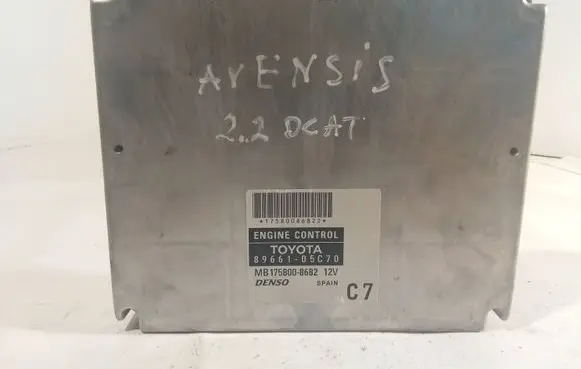 Toyota Avensis T250 Engine control unit/module 8966105c70