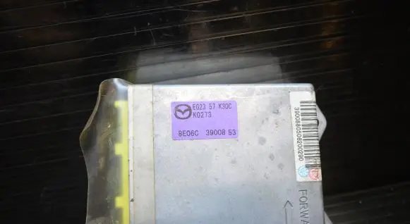 Mazda CX-7 Airbag control unit/module EG2357K30C