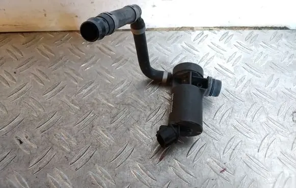 Lexus RX 450H Windscreen/windshield washer pump 8554200950