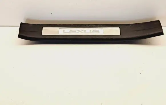 Lexus RX 330 - 350 - 400H Rear sill trim cover 6794048020 6791848030